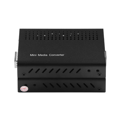 مینی 10G Media Converter Unmanaged SFP+ فیبر نوری به 10GBbased-T Rack قابل نصب CE