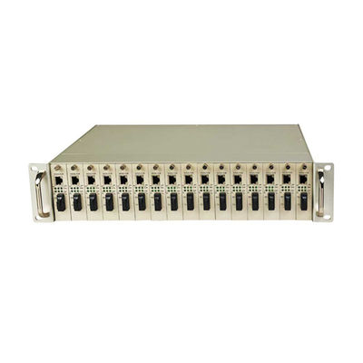 16-اسلات رسانه تبدیل ریک شاسی دو طرفه AC / DC قدرت 2U اندازه غیر مدیریت شده CE RoHS FCC